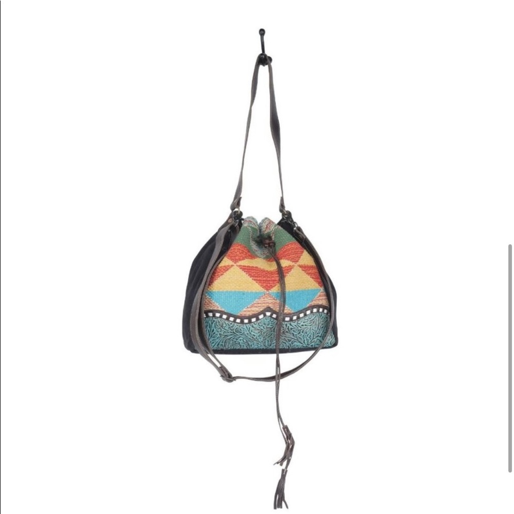 ❤️NWT❤️ Myra Bag Handmade Flame Bucket Bag